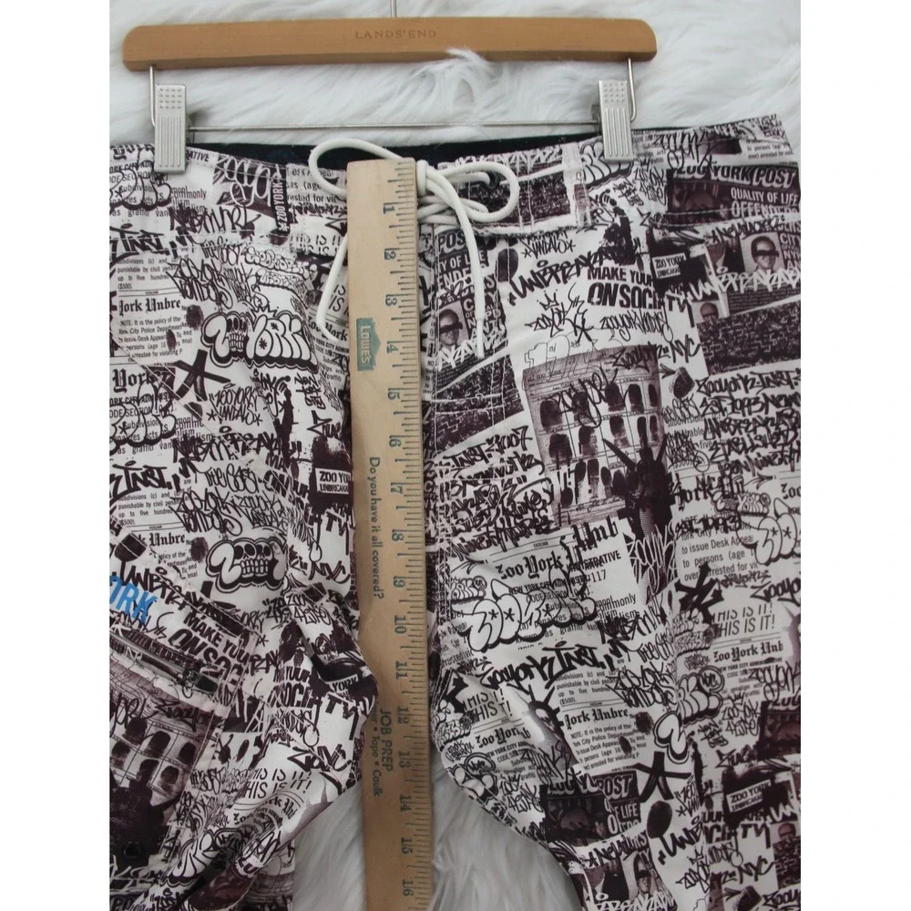 Zoo York VTG Y2K Graffiti Print Black/White Board Shorts Swim Trunks Sz 34